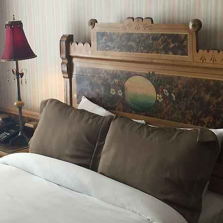 Hotel The Golden Lamb Lebanon Esterno foto