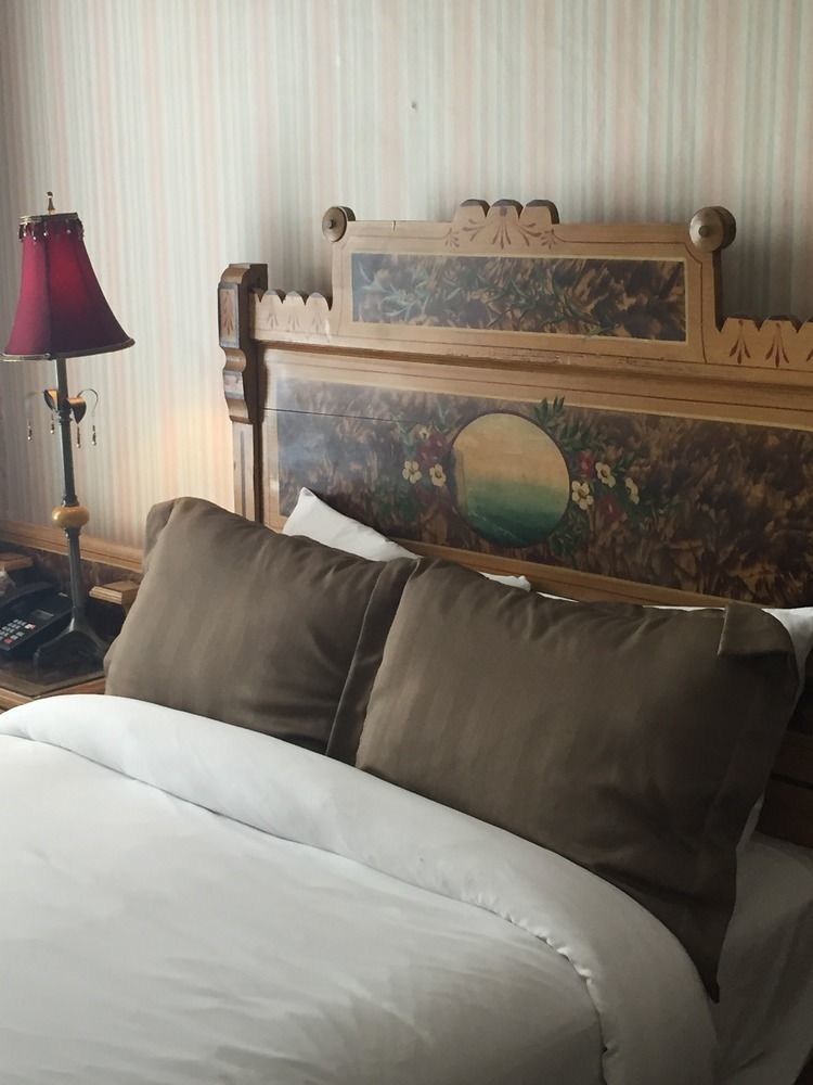 Hotel The Golden Lamb Lebanon Esterno foto